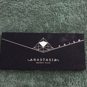 ABH Prism eyeshadow palette